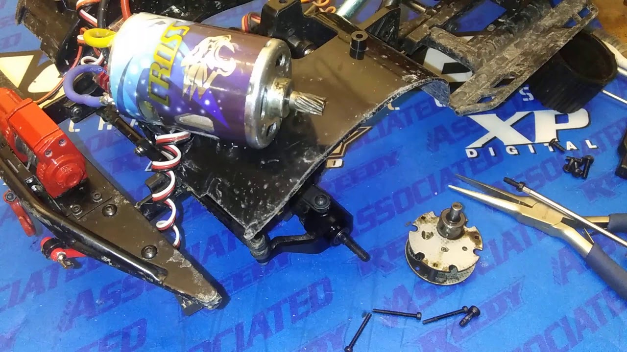 The Cross RC Demon transmission. Tear down and a little detail.