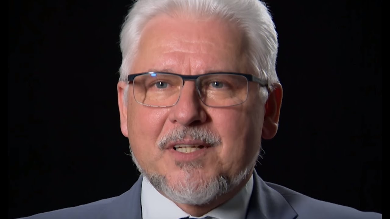 Doktor Szczyt postanowił poprawić... swoje powieki [Powrót Doktora Szczyta]