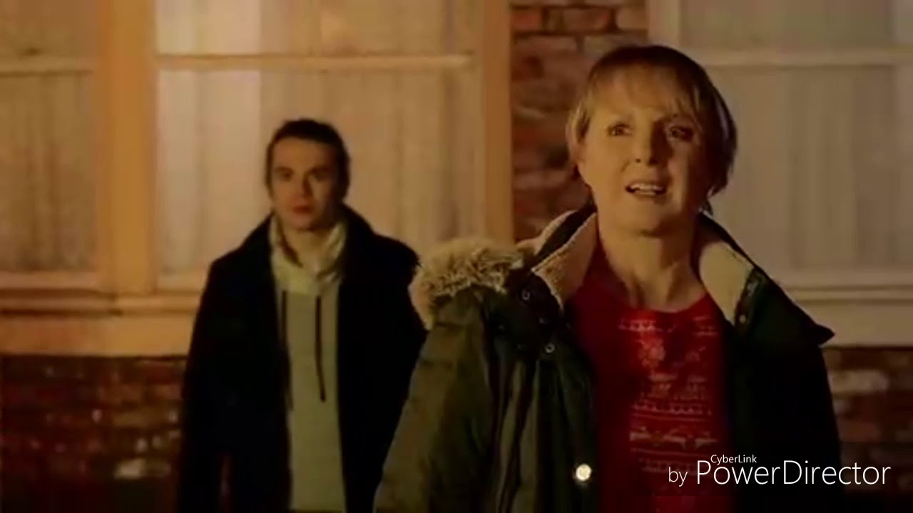 Coronation Street - Peter's Boat Catches Fire
(13th February 2019) - Part 1/2