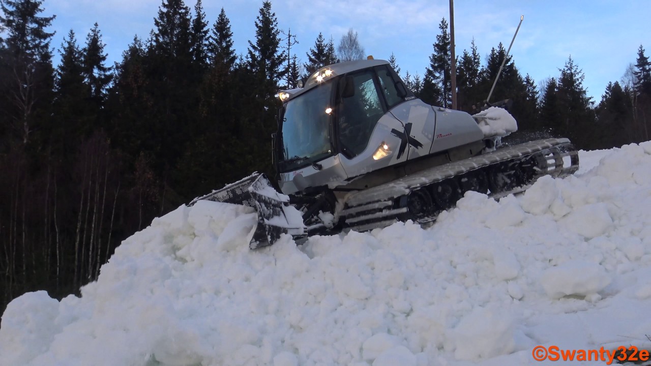 4K| Prinoth Bison X Pushing Snow