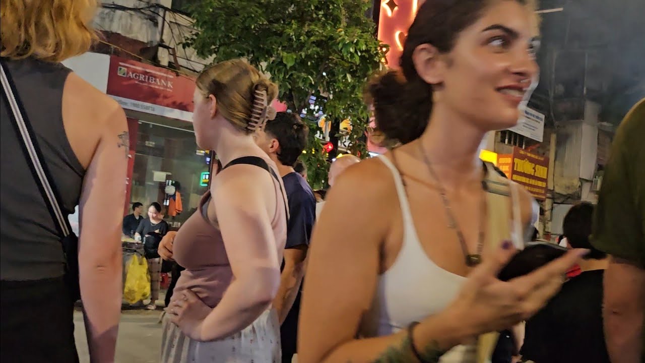 Chợ Đêm Phố Cổ | Ha Noi Old quarter night Market