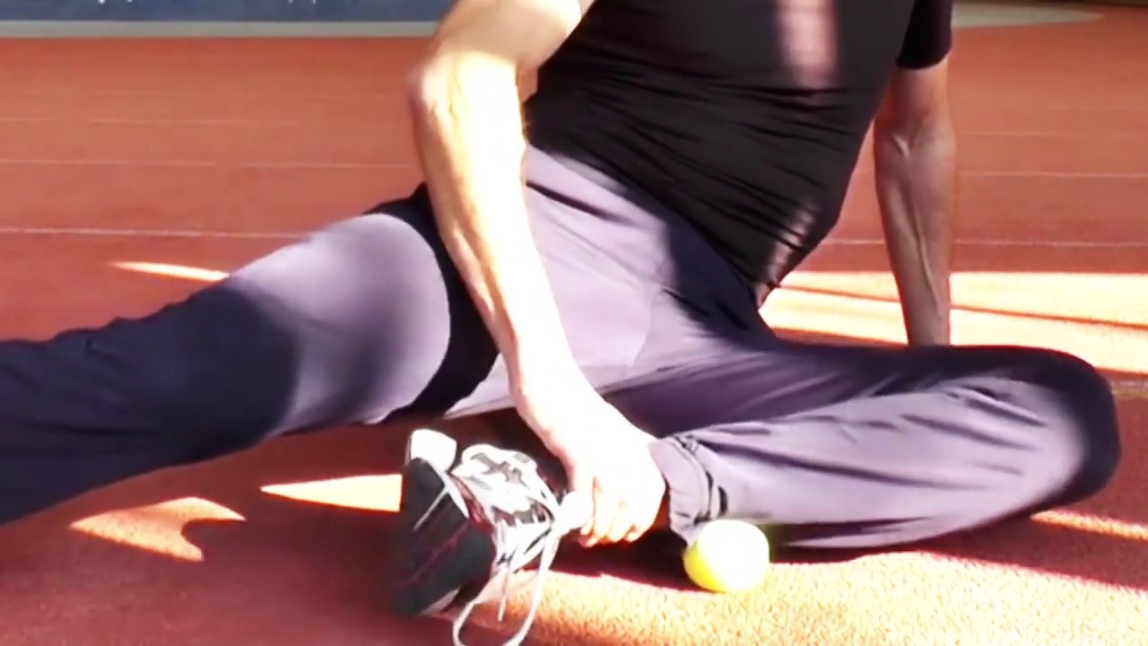 MASSAGGIO DEFATICANTE e RILASSANTE con una PALLINA da TENNIS (2019 Run Fast!)