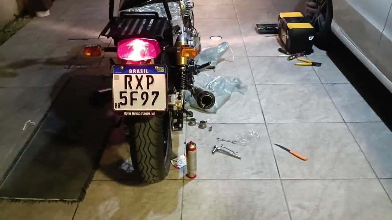 Interceptor650. Ponteiras HP Racing. #interceptor650 #royalenfield @hpracingexhaust