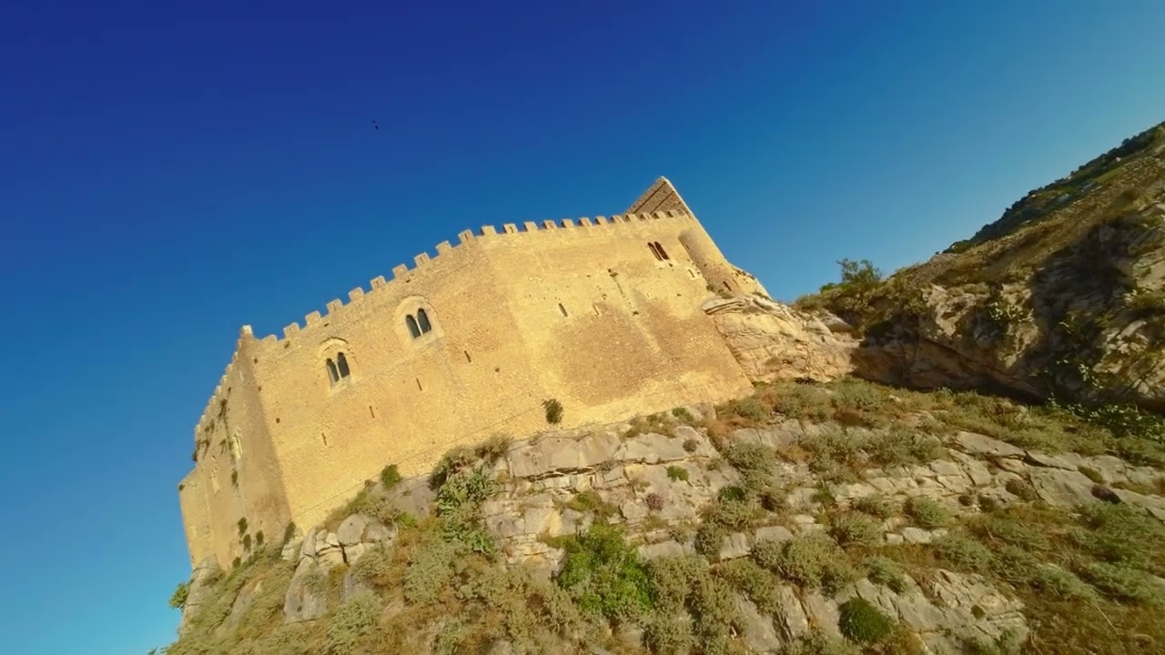 Mussomeli Castle - Caltanissetta - Sicily - 4K