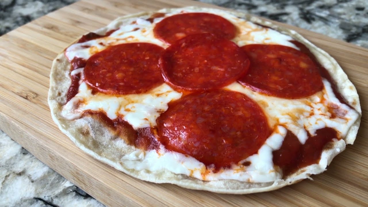 Pizza en Tortilla de HARINA [Chobs]