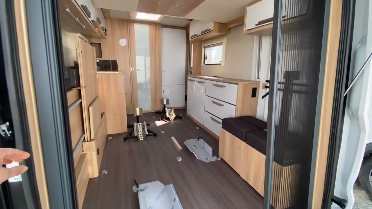 Knaus Deseo Transport 400 TR