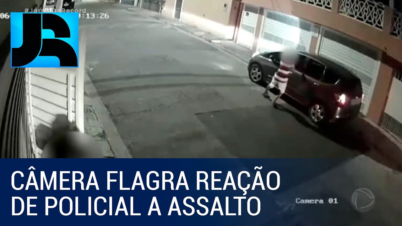 Imagens mostram momento em que policial reage a assalto ao chegar em casa em SP