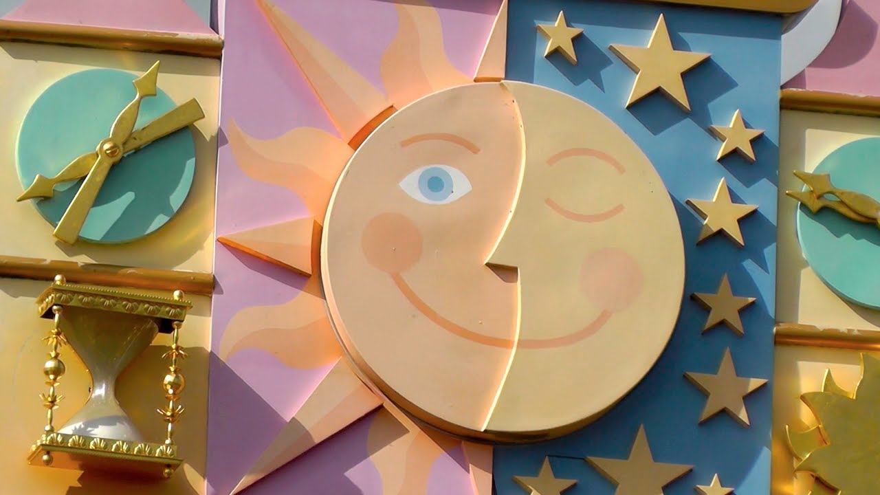It's a Small World (Full Ride POV) at Disneyland Paris