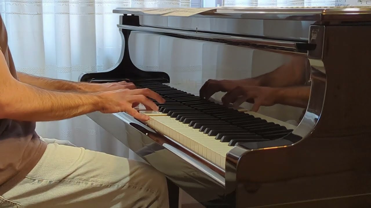 Mozart - Requiem in D Minor, K. 626: I. Introitus. Requiem aeternam [piano]