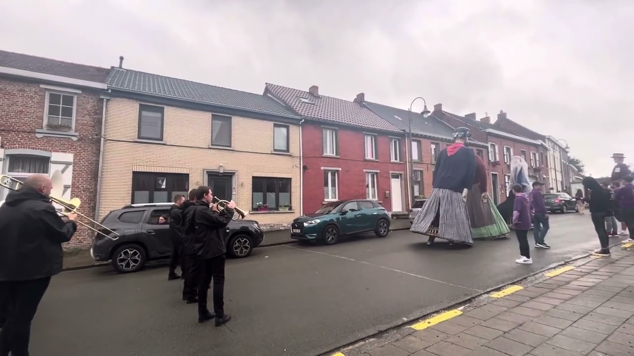 Ducasse de saint sauveur à petit enghien 💜💛