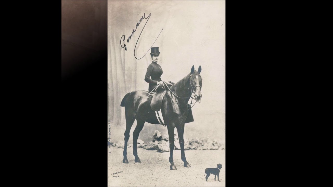 22 Amazing Vintage Photographs of Women Riding Side Saddle From the Victorian Era