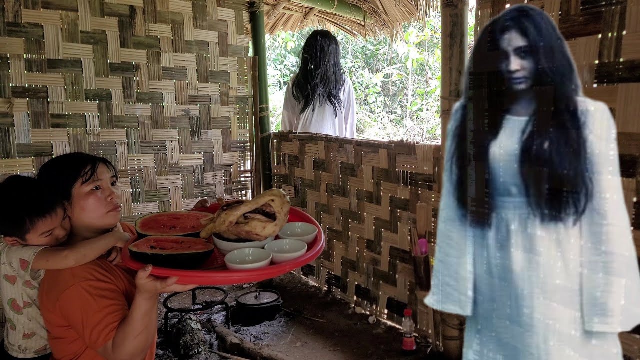 Single mother in danger in the forest - Simple meal on a farm in the forest - Building a new life