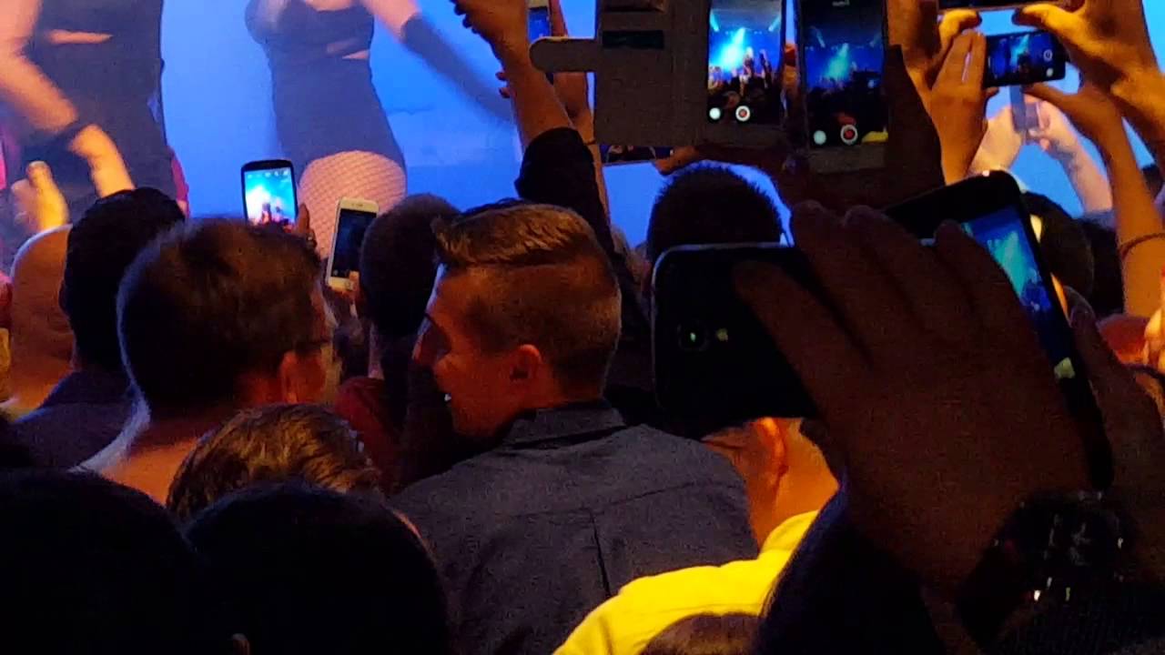 Jelena Karleusa 2015 Live - Ide Maca Oko Tebe - (Helsingborg)