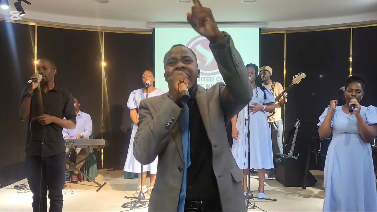 Tambira  Jehovah || A praise Session led by Minister Godfrey..