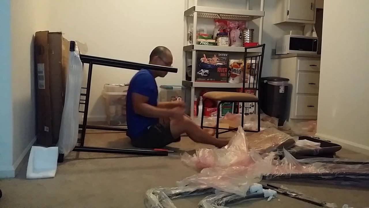 Building mainstay 5 piece dining set (Timelapse)