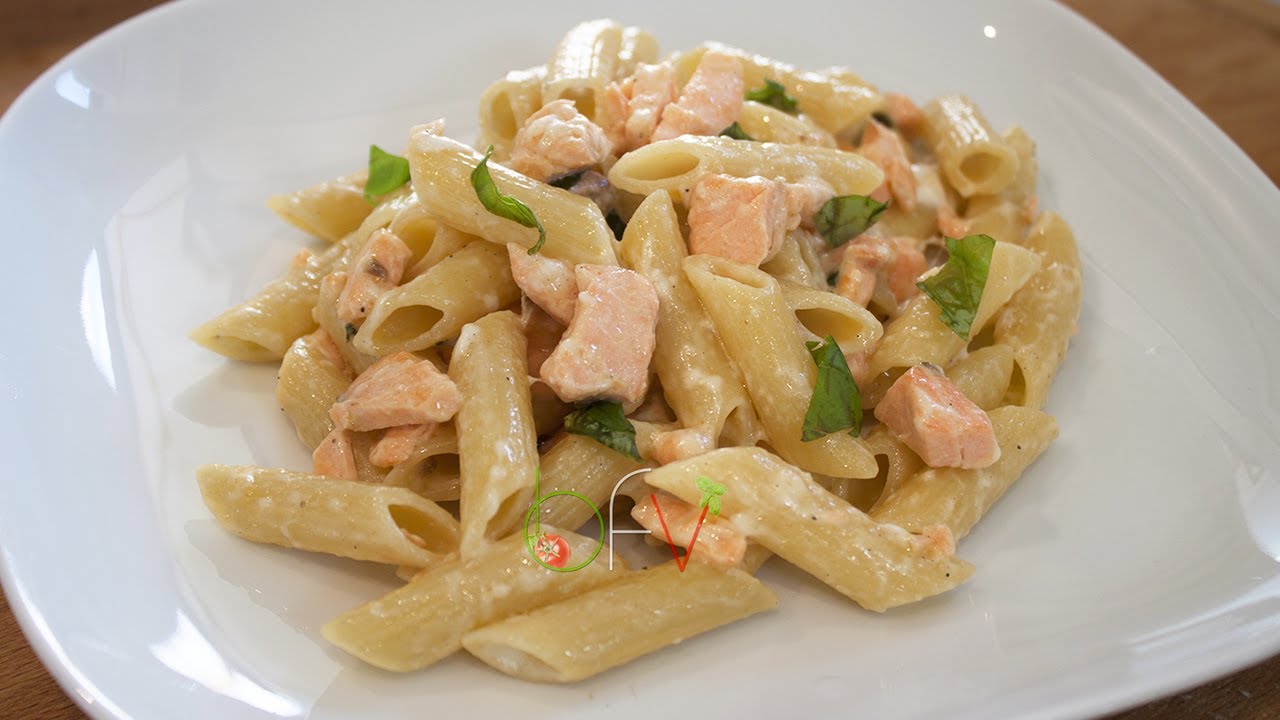 PASTA AL SALMONE - Buono Facile Veloce