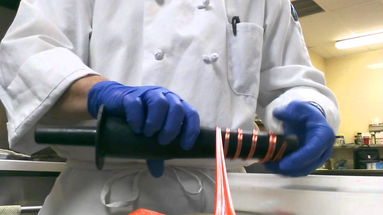 Pulling sugar