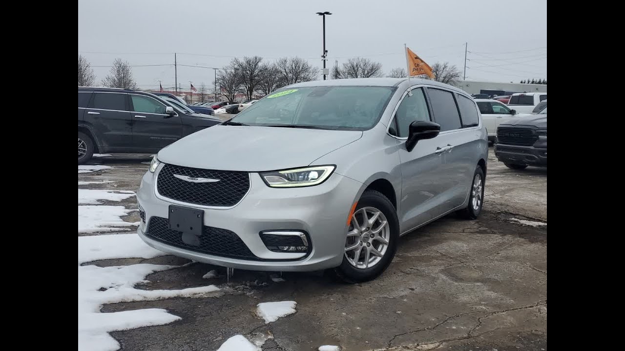 2024 Chrysler Pacifica Touring L Rochester Hills, Troy, Pontiac, Sterling Heights, Auburn Hills...