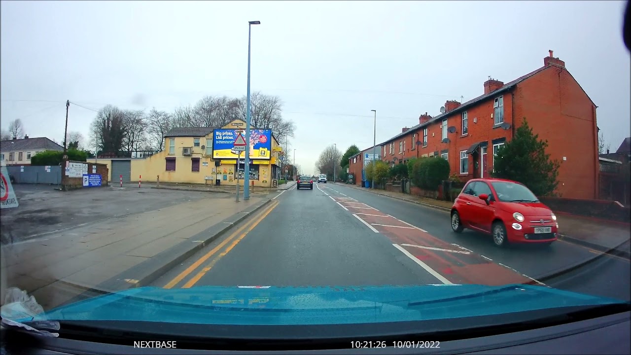 Idiot driver little Hulton, Salford MK07NUX