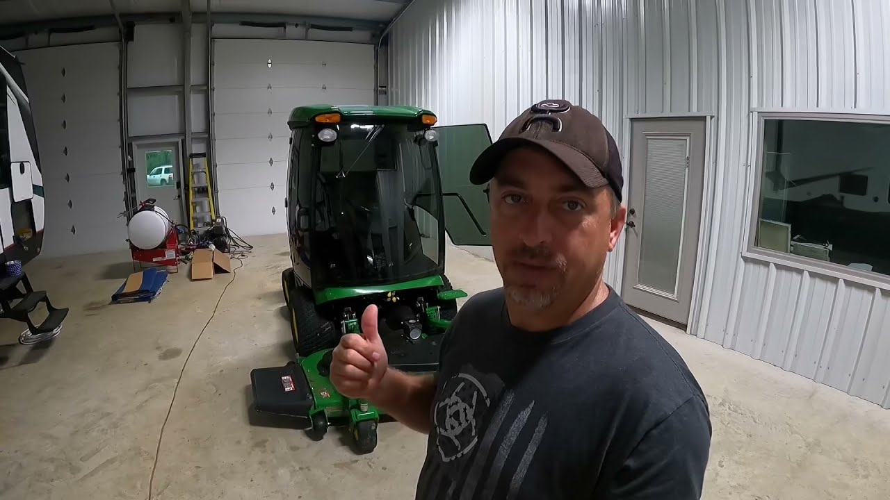 John Deere 1585 Mower Sealing the cab