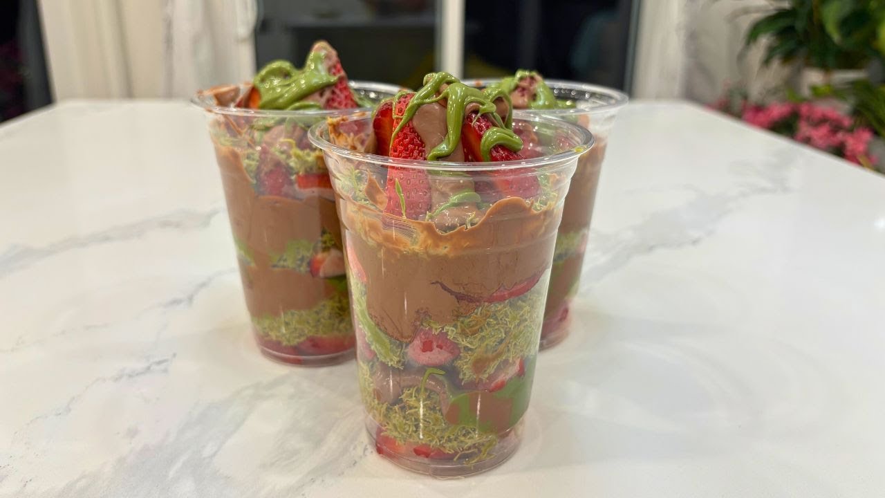 How To Make Dubai Chocolate Strawberry Cup | EASY RECIPE