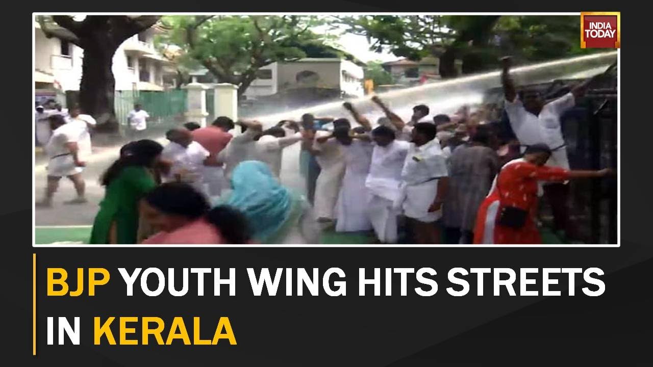 Tear Gas, Water Cannons Fired To Disperse Congress&rsquo; Stir In Kochi Against Kerala Budget | Watch