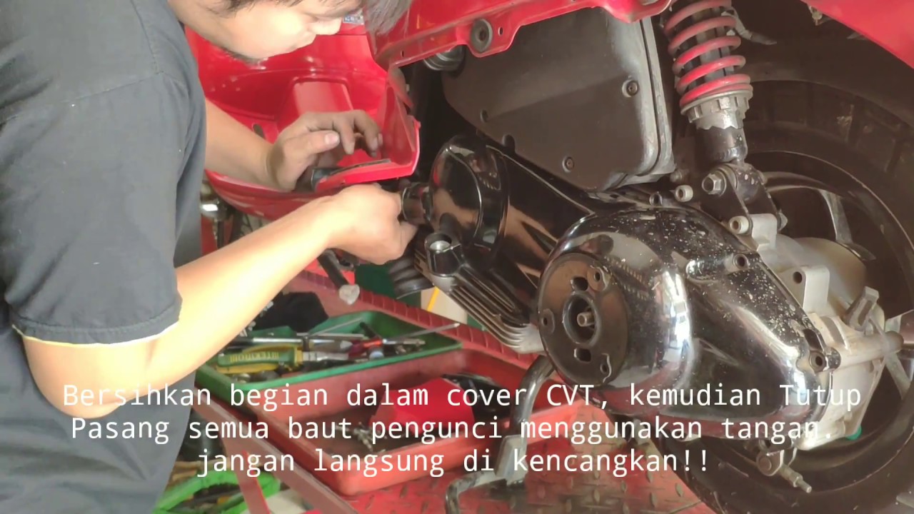 Cara service CVT vespa matic, hal yang wajib diperhatikan!