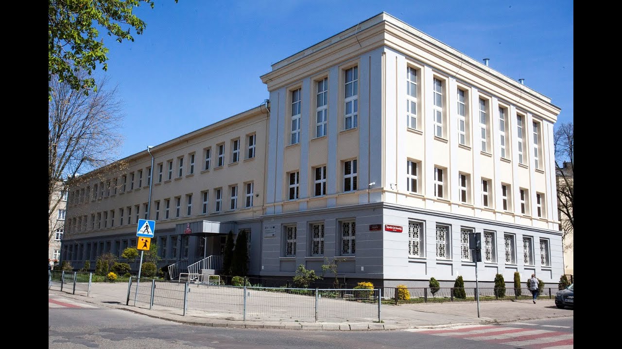 Wirtualny spacer po szkole