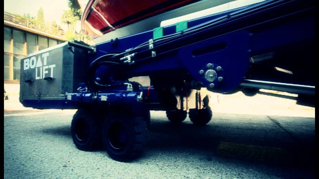 CROC LIFT 15ton - Amphibious boat trailer for Motonautica Zandri (Italy)