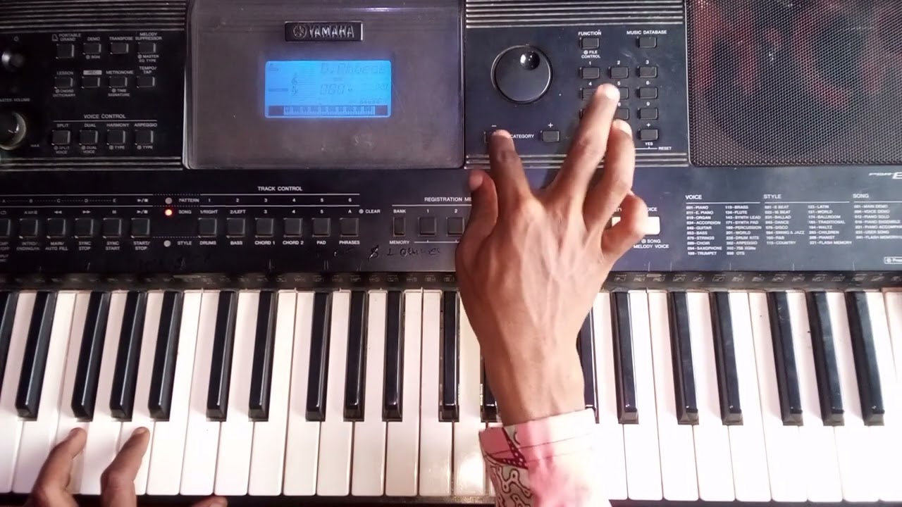 Cover of Yaw Sarpong and Tiwaah song Anka Menso menewhan #intro, progression, first solo#.