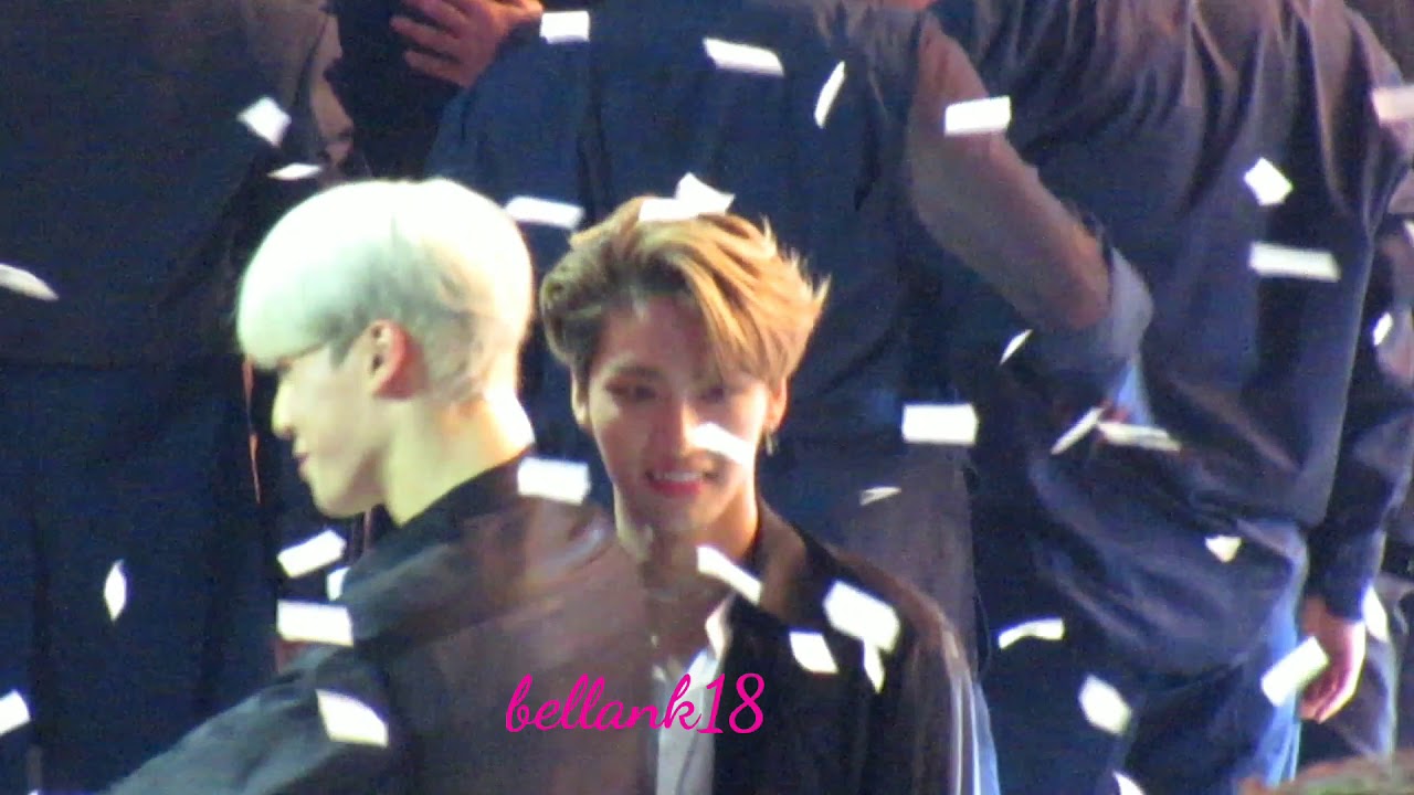 190706 Ending stage Day 1 KCON NY 2019 (NU'EST, ATEEZ, TXT, THE BOYZ, IZ*ONE)
