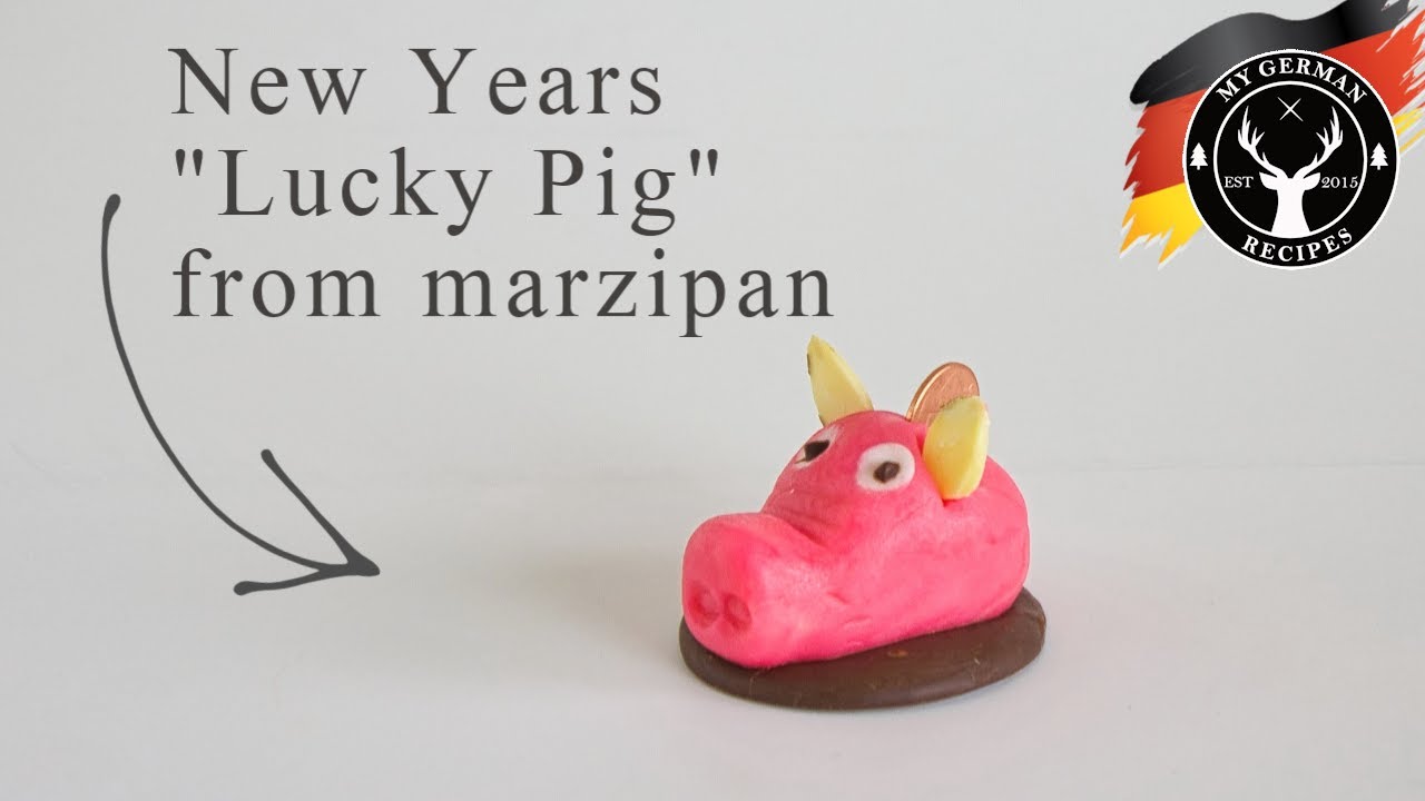 Marzipan Pigs - Lucky Pigs for New Years, traditional German gift ✪ MyGerman.Recipes