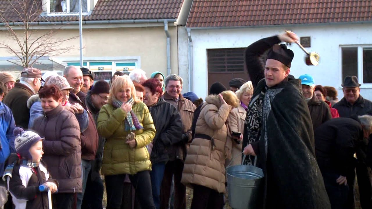 Pochovávanie basy v Leopoldove