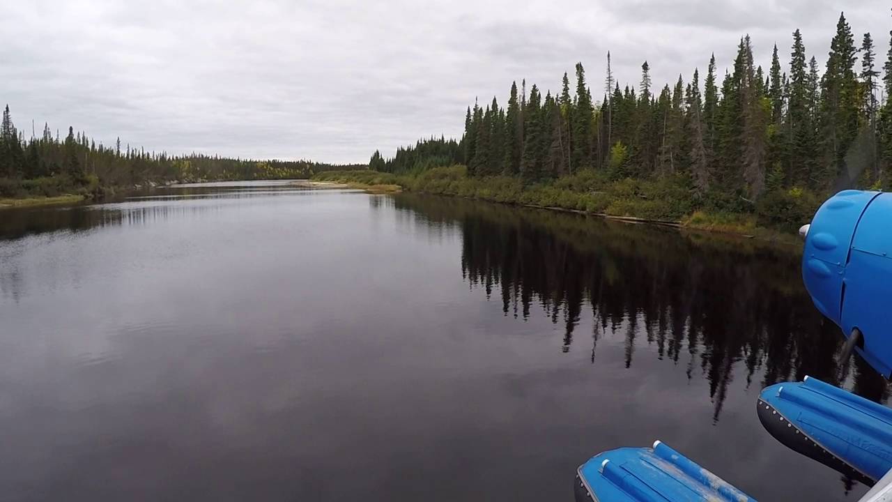 Landing at my secret river and taxiing on step to my secret fishing spot.