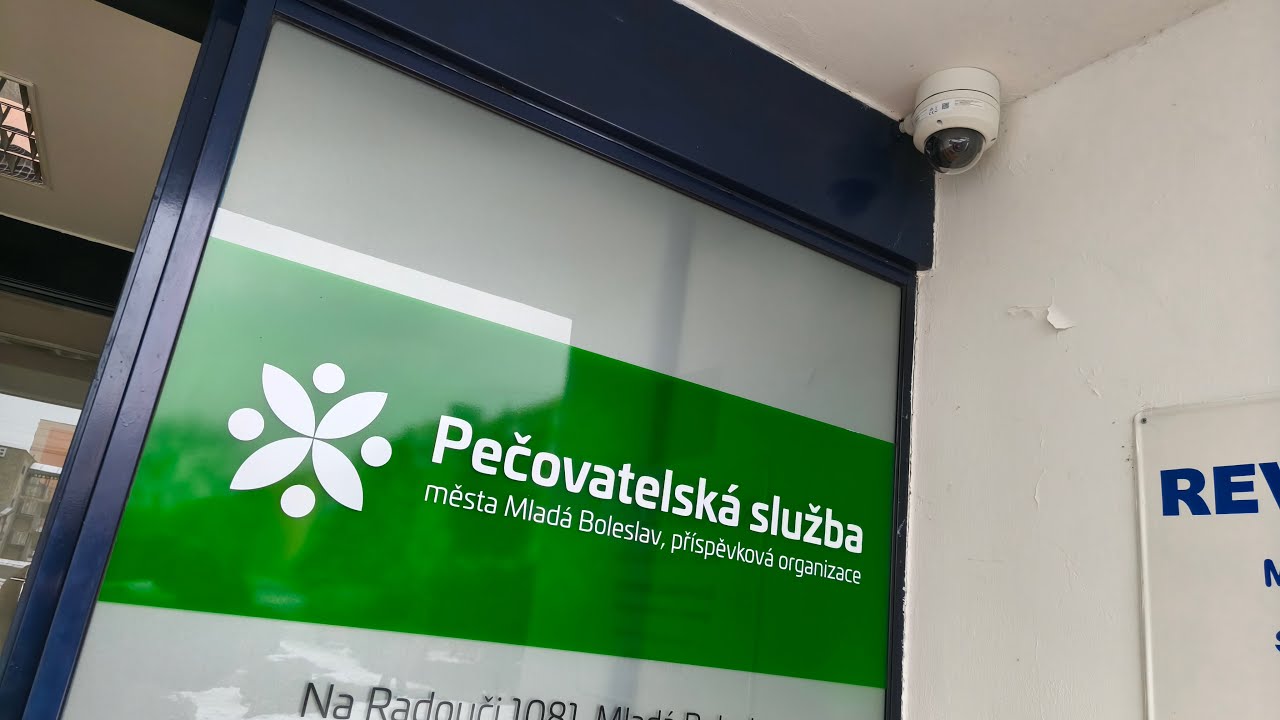Mladá Boleslav: Na domy s pečovatelskou službou dohlížejí kamery, zabrání vstupu neoprávněným osobám