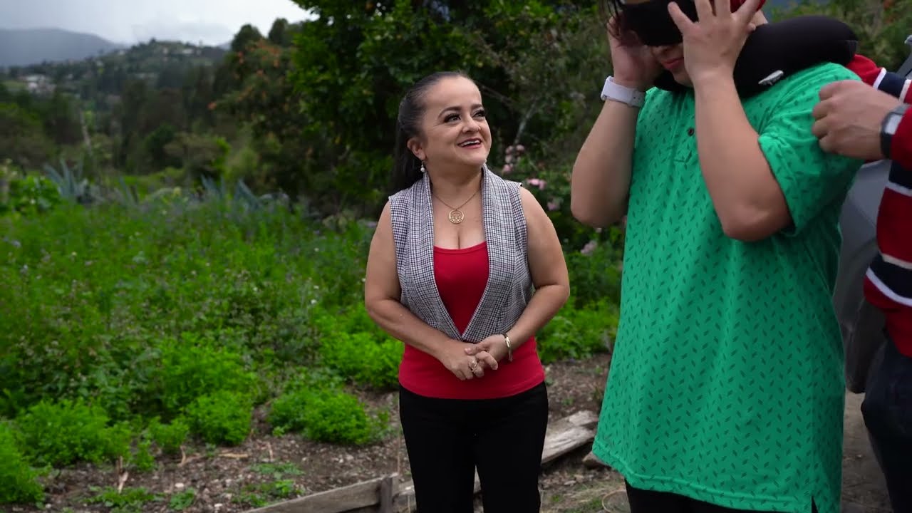 Madre le enseña una gran lección a su hijo malcriado