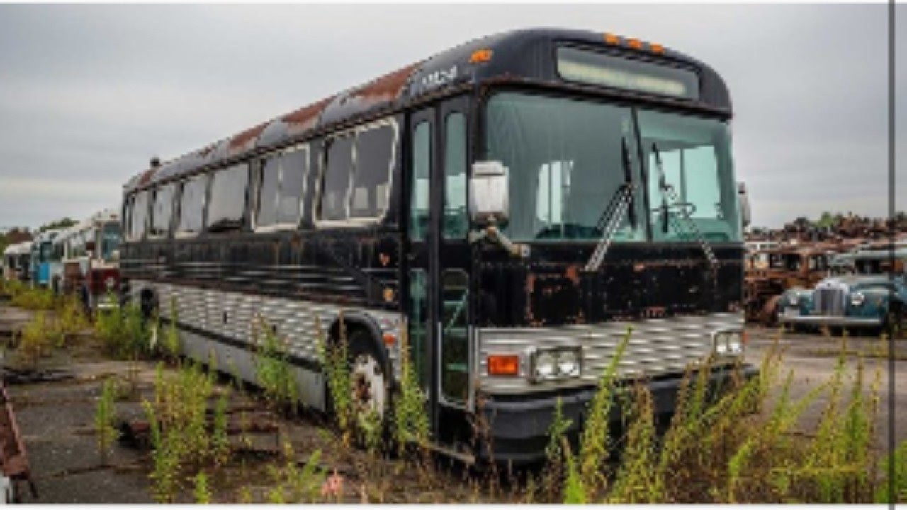 Rusty GM New Look Fishbowl Bus Complete Restoration (No Talking)