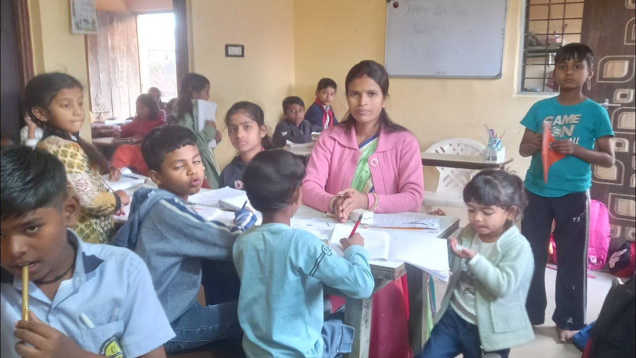 Isha jha vlog  is live tuition classes 