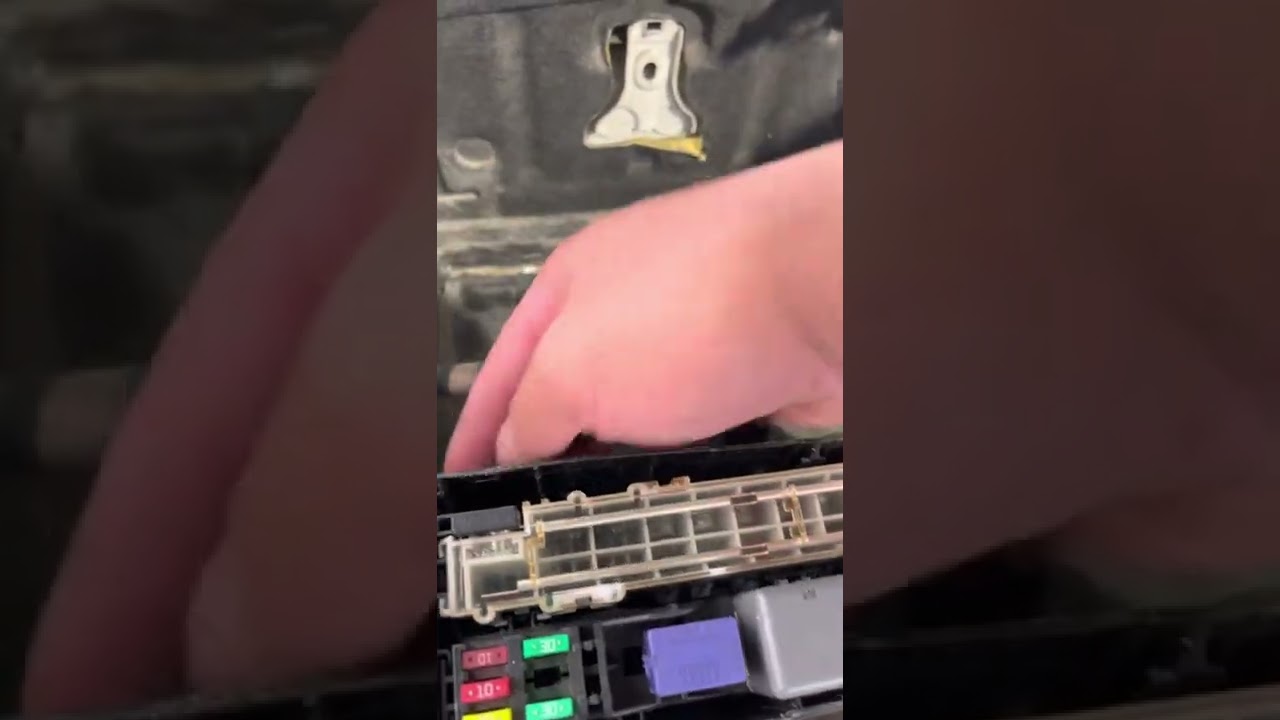 Install battery on Lexus backwards