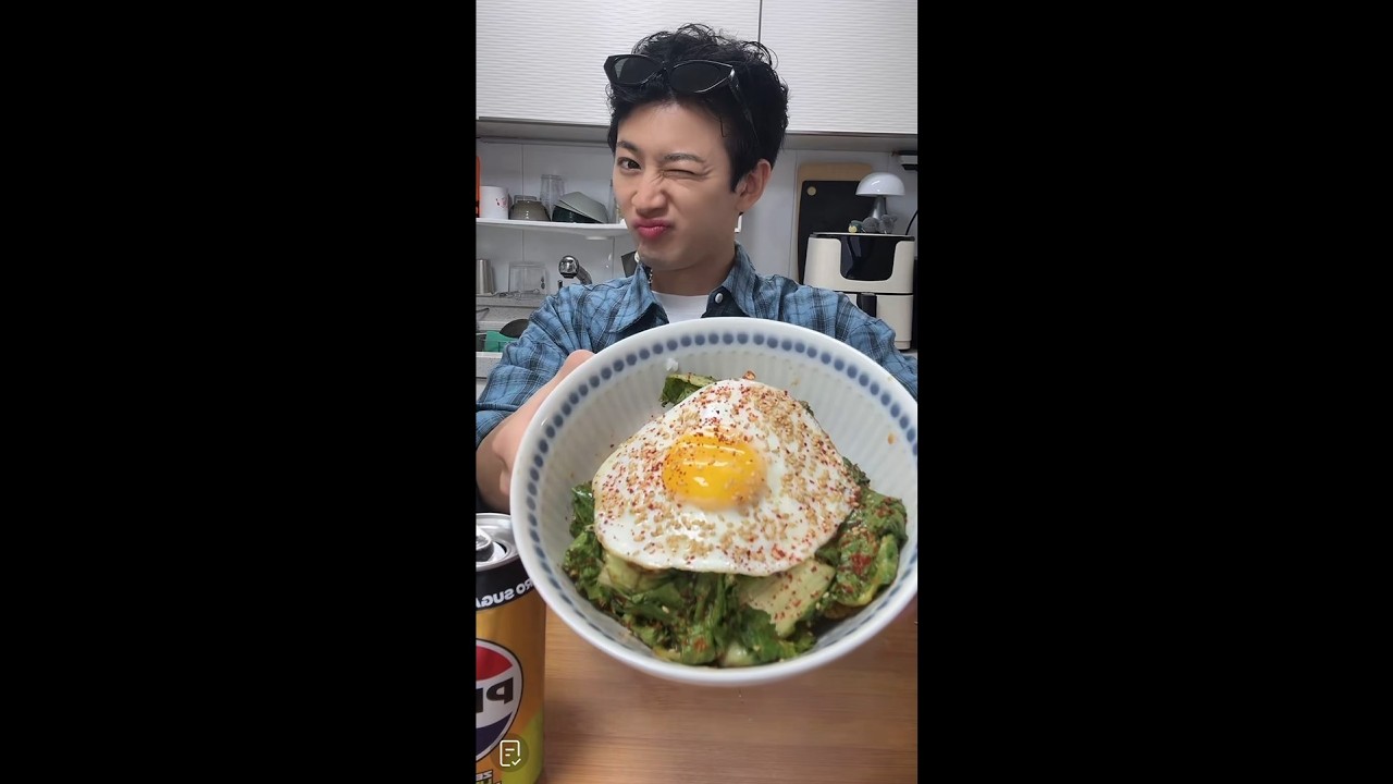 260309 Song Yunhyeong (송윤형) Tiktok Live