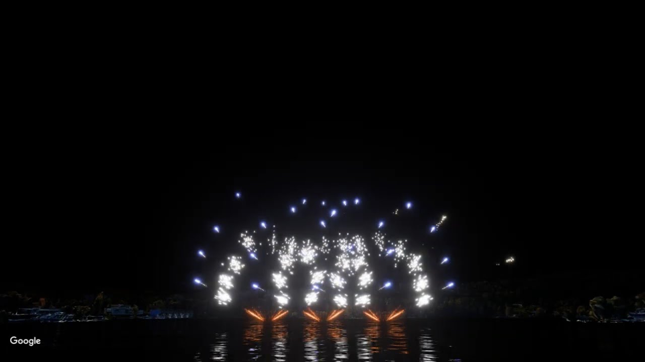 Spettacolo pirotecnico sul lago. Fwsim.