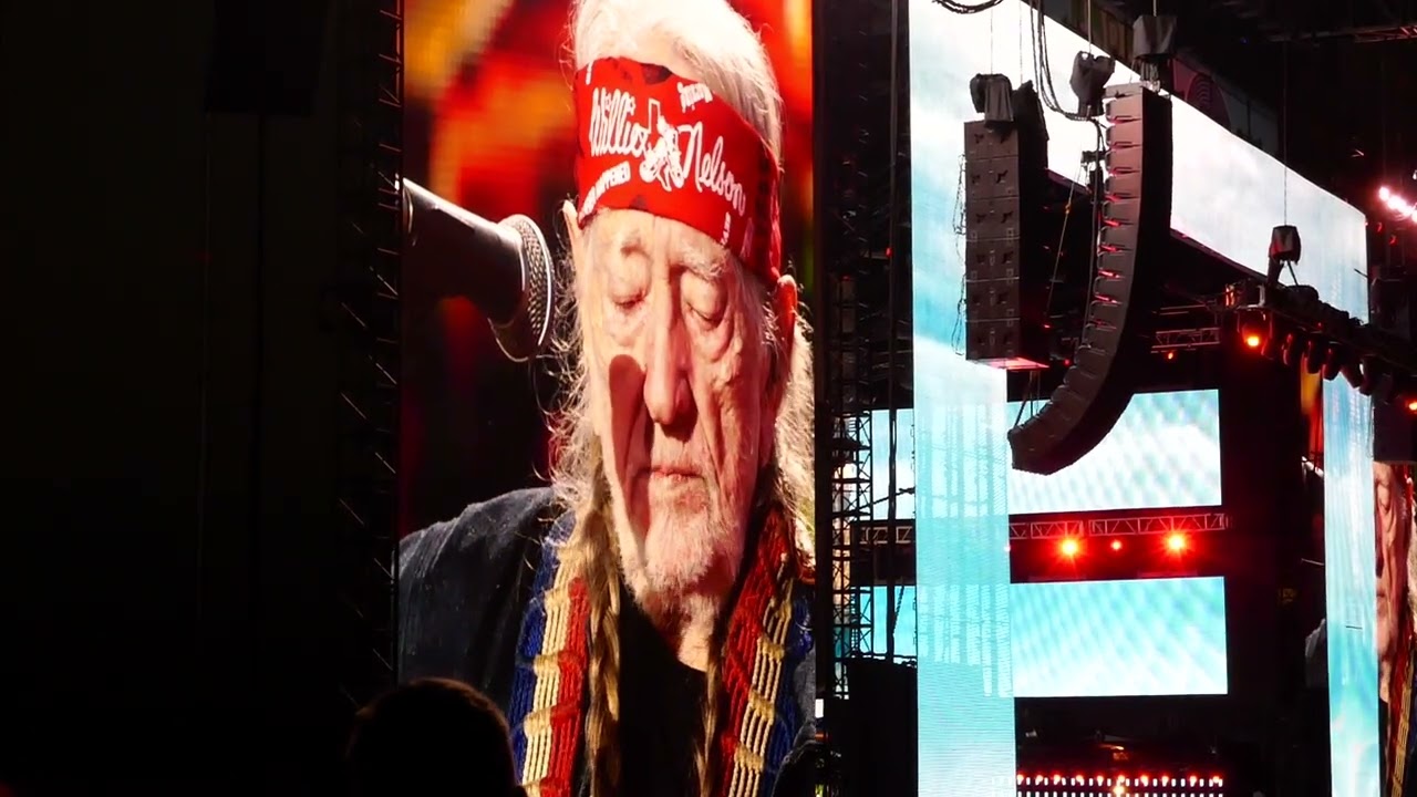 Willie Nelson - First 5 songs - Farm Aid 2025