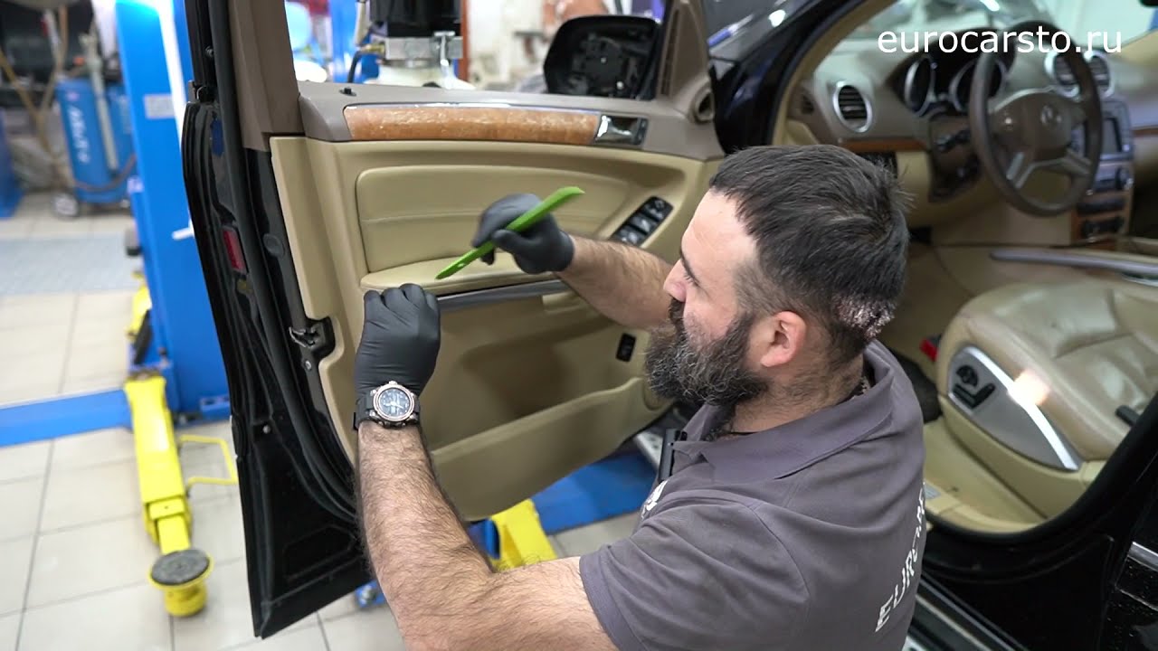Как снять 👨‍🔧 обшивку двери и зеркало на Мерседес GL W164. Ремонт повторителя поворота