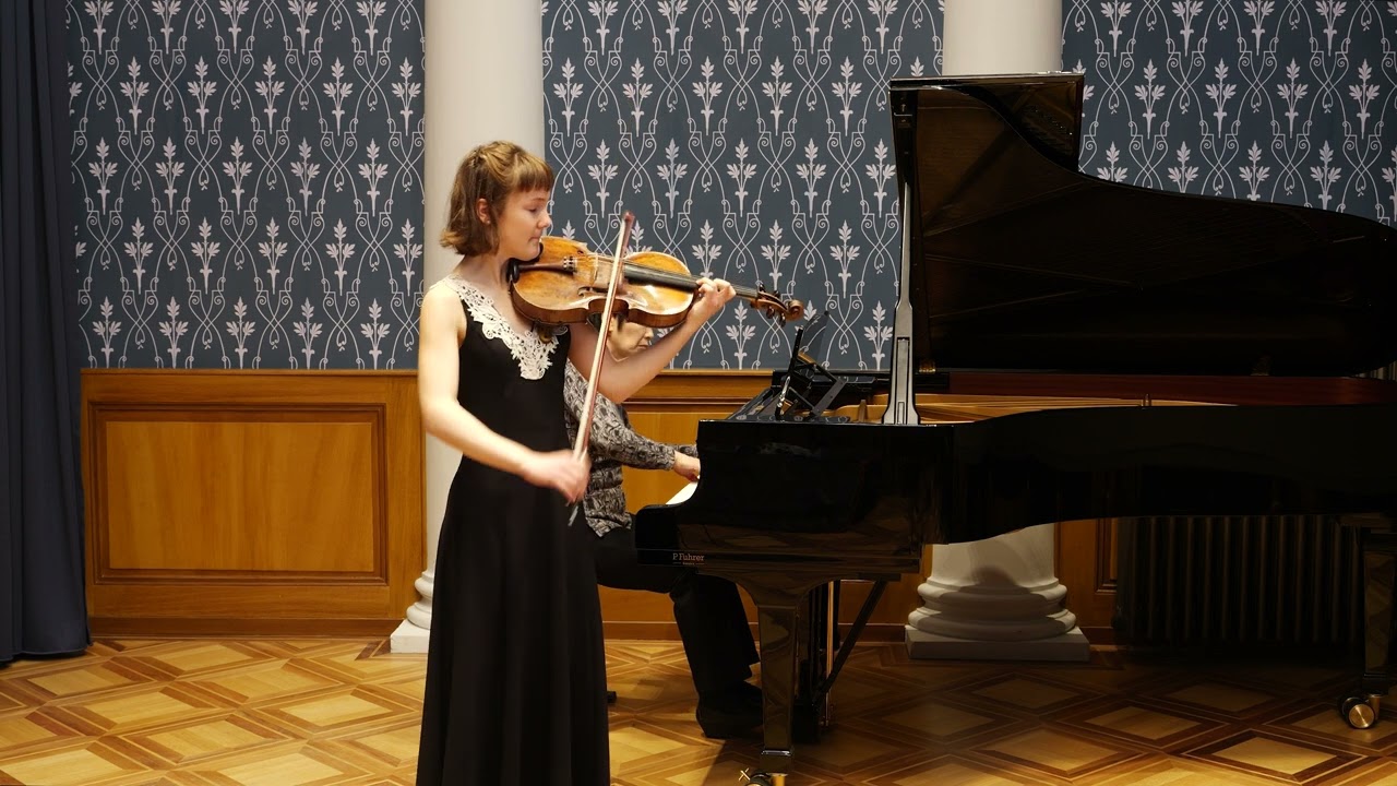 P. Hindemith, Sonata for Viola and Piano 1939 - Sarah Strohm