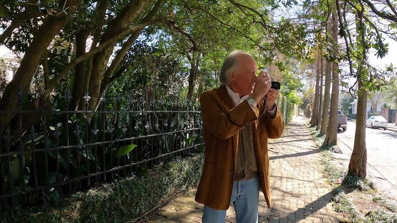 Why did a New Orleans photographer take 20,000 photos of Garden District homes?