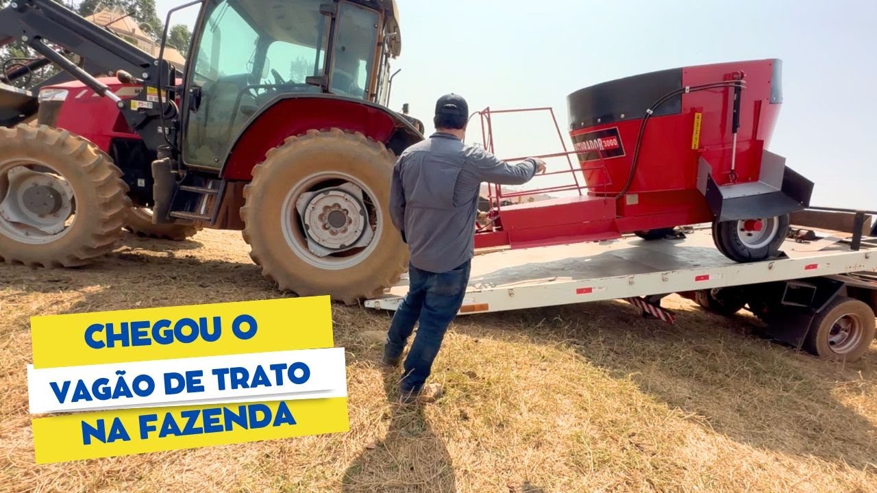 Chegou o vagao distribuidor de silagem na fazenda. Misturador bom bonito e barato. Bora pra lida!
