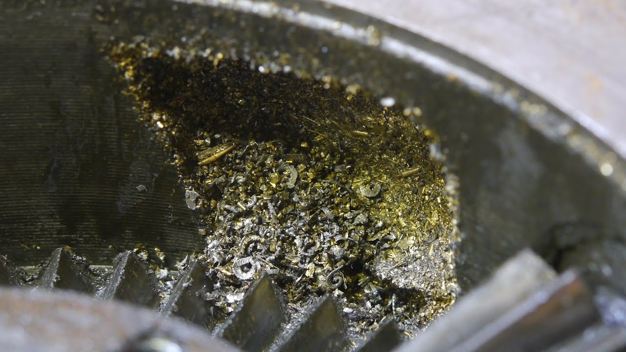 Cleaning the world's dirtiest scroll chuck