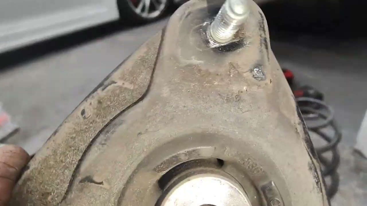 Porsche 996 Suspension work S.R - Front shock absorber Replacement