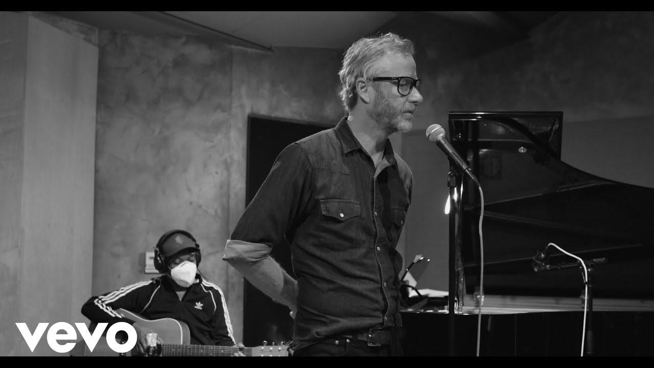 Matt Berninger - Distant Axis (Live Acoustic Version)