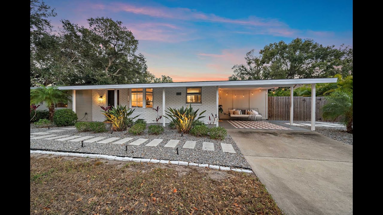 2438 Wisteria St, Sarasota, FL Real Estate Photography